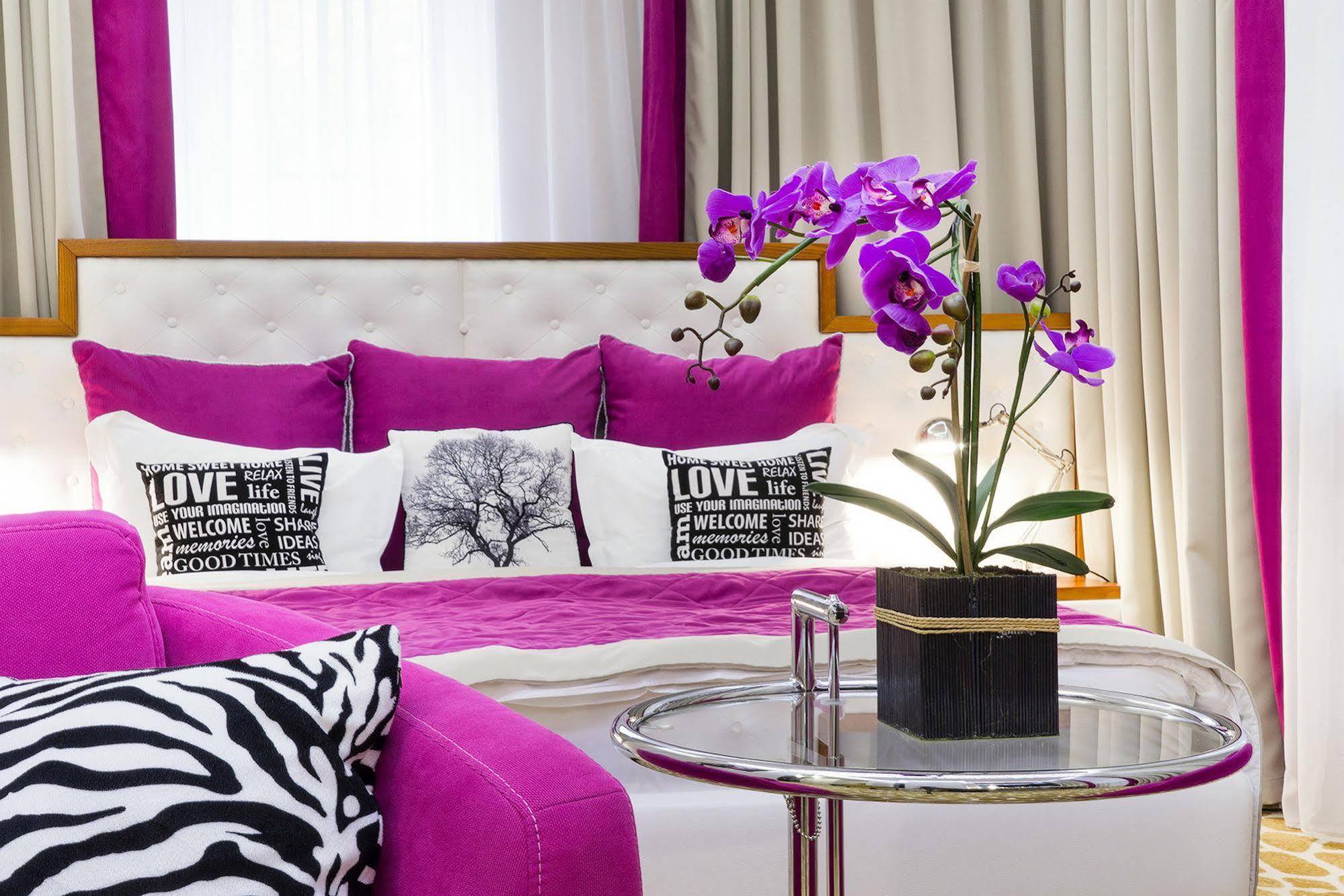 Mirax Sapphire Boutique Hotel Kharkov Luaran gambar