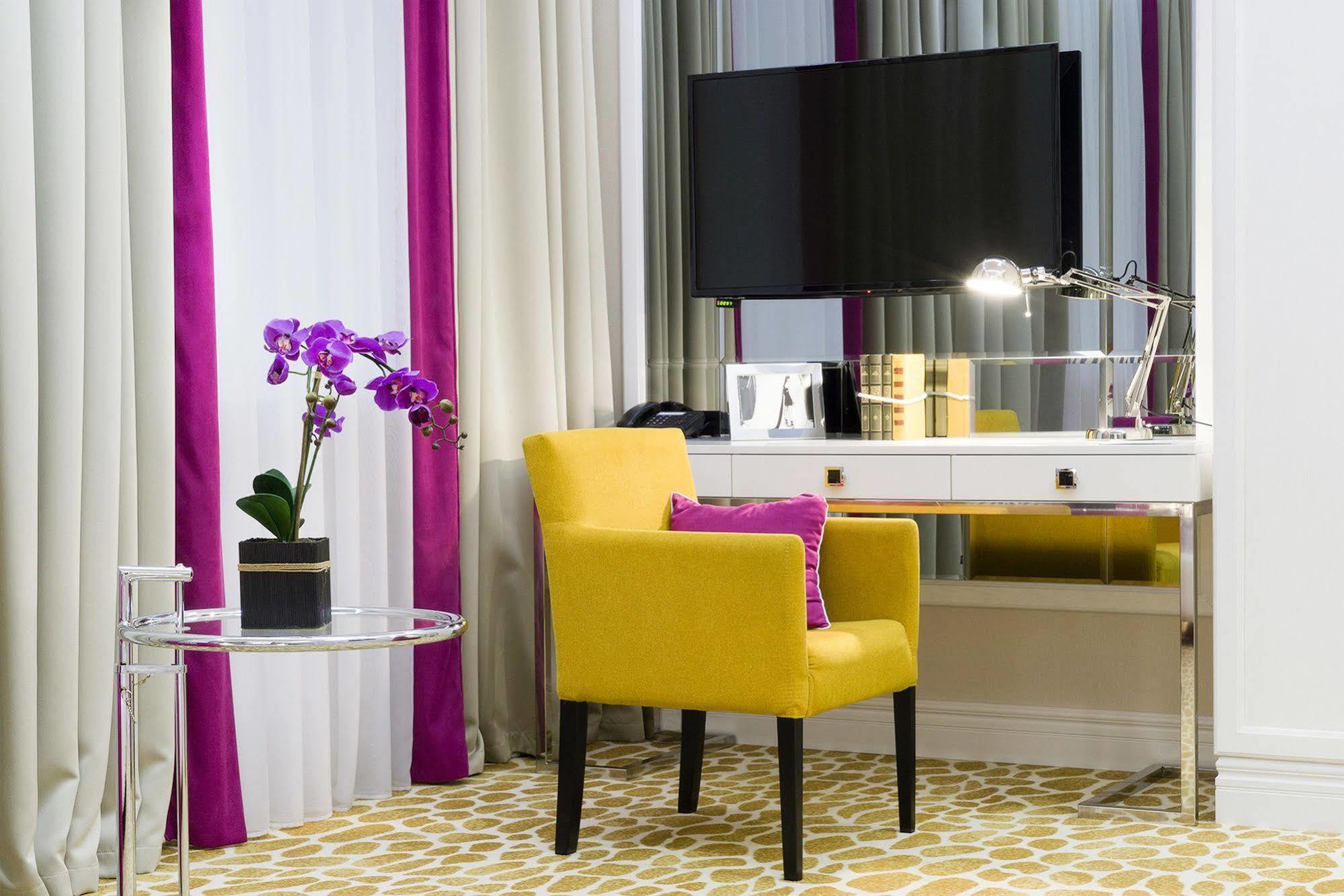 Mirax Sapphire Boutique Hotel Kharkov Luaran gambar