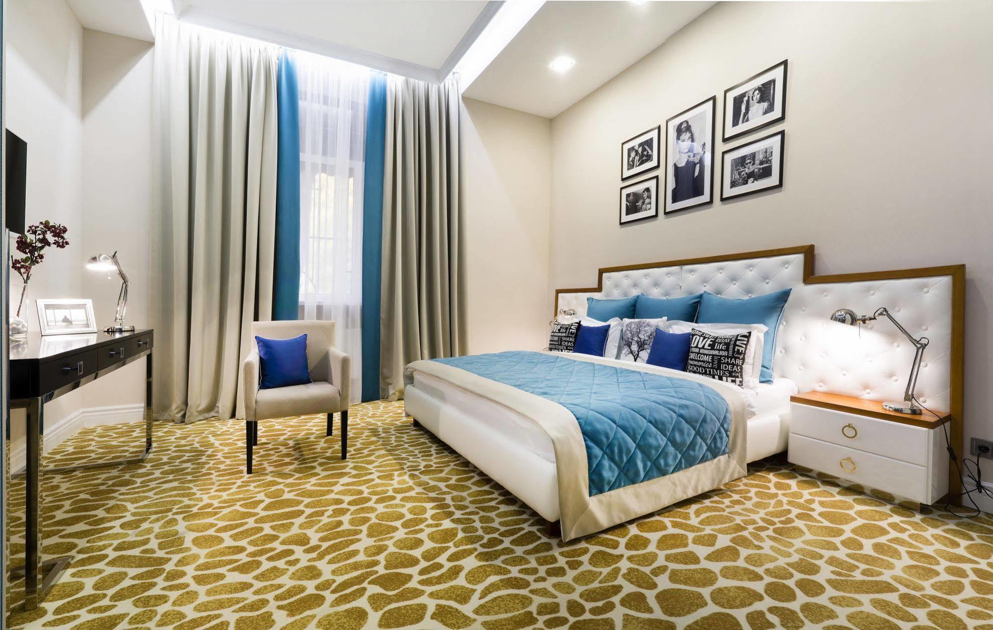 Mirax Sapphire Boutique Hotel Kharkov Luaran gambar